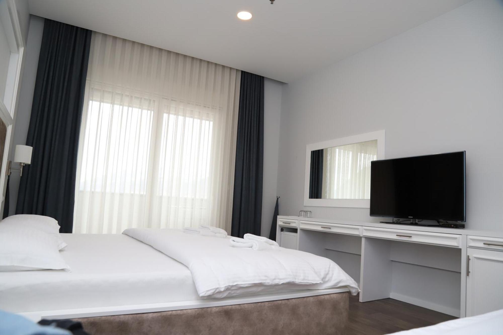 Sky Hotel 프리즈렌 외부 사진